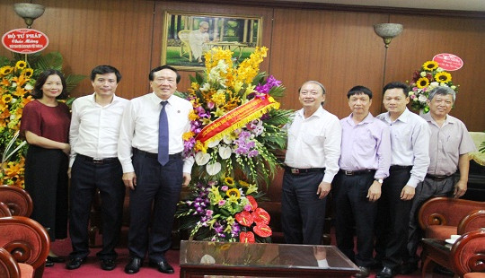 Lãnh đạo TANDTC chúc mừng các cơ quan thông tấn, báo chí