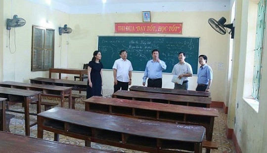Giám thị phòng thi mới có thể phát hiện được hành vi sử dụng công nghệ cao
