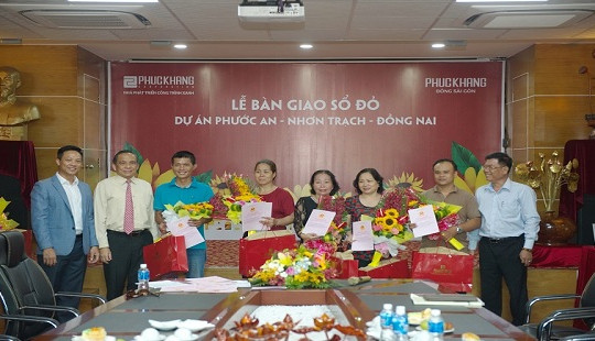 Phúc Khang tiến hành bàn giao sổ đỏ cho khách hàng dự án Phước An - Nhơn Trạch - Đồng Nai