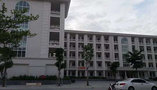 Sinh viên sư phạm rơi từ tầng 4 KTX xuống đất tử vong