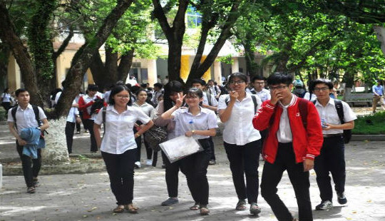 Quảng Ngãi: Gần 12.000 Thí sinh bước vào môn thi đầu tiên kỳ thi THPT quốc gia