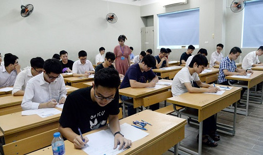 Sáng nay, gần 913.000 thí sinh dự thi môn Ngữ văn