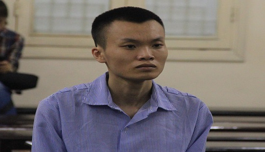 Giả danh Bí thư Thành ủy để lừa đảo chiếm đoạt tài sản