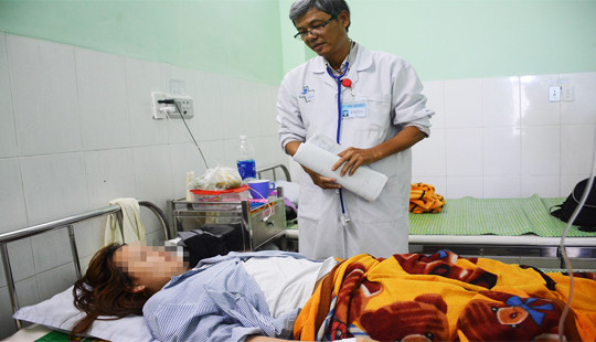 Phụ huynh đánh cô giáo nhập viện xin lỗi nạn nhân