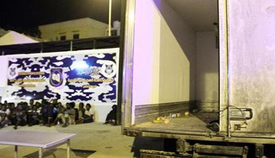 Libya: 6 trẻ em 2 người lớn di cư chết ngạt trong xe tải đông lạnh