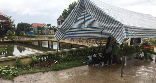 Phát hiện thi thể người đàn ông tâm thần nổi trên hồ