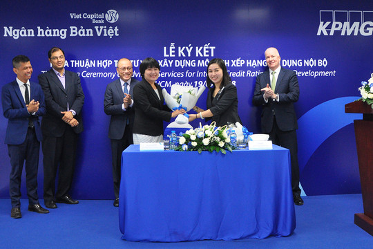 Ngân hàng Bản Việt và KPMG kí kết xây dựng mô hình xếp hạng tín dụng nội bộ