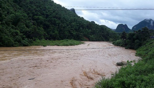 18 người chết và mất tích do mưa lũ, lũ quét, sạt lở đất