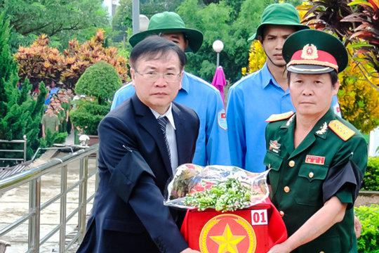 Gian nan hành trình đưa các anh về đất mẹ