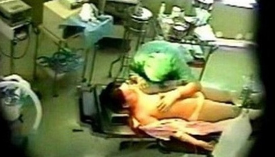 Điều dưỡng viên hiếp dâm bệnh nhân nội soi dạ dày