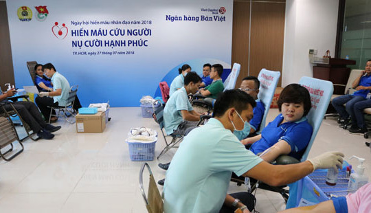 Nhân viên Ngân hàng Bản Việt tham gia “Hiến máu cứu người – Nụ cười hạnh phúc”