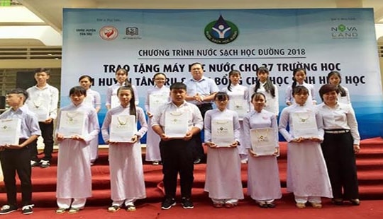 27 trường học tại huyện Tân Trụ, tỉnh Long An được trang bị máy lọc nước mới