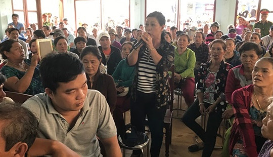 UBND huyện Đức Phổ đối thoại với người dân về xử lý rác thải
