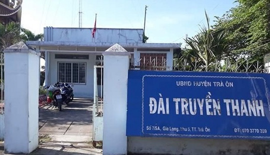 Vĩnh Long: Kỷ luật đảng Trưởng Đài truyền thanh huyện