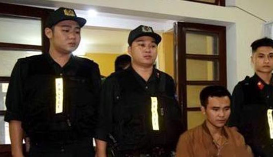 Đội đặc nhiệm bắt nóng tên trộm cùng nhiều tài sản có giá trị vào rạng sáng