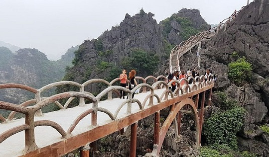 Kiểm điểm 67 cá nhân, tập thể trong vụ xây cầu xâm hại lõi Tràng An