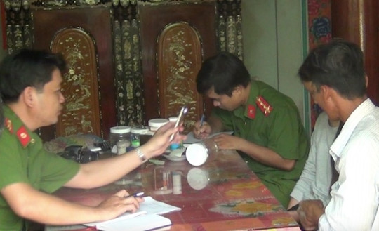 Vụ 3 người trong gia đình bị sát hại: Thủ phạm dùng dây dù siết cổ