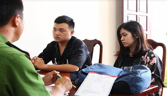 Khởi tố cặp tình nhân đâm nữ nhân viên bán hàng cướp tài sản