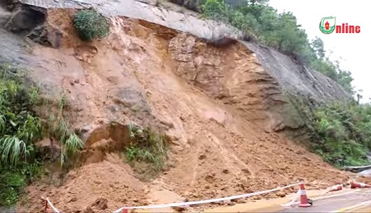 Mưa lớn gây sạt lở nghiêm trọng ở Thái Nguyên