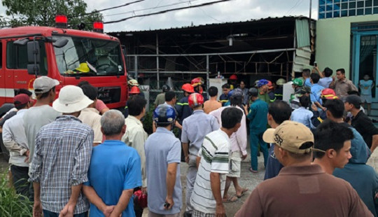 TP.HCM: Mâu thuẫn với vợ, người đàn ông đốt nhà gây náo loạn