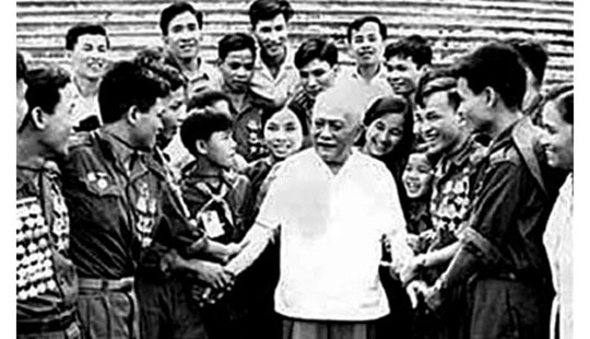 Nhiều hoạt động kỷ niệm 130 năm ngày sinh Chủ tịch Tôn Đức Thắng
