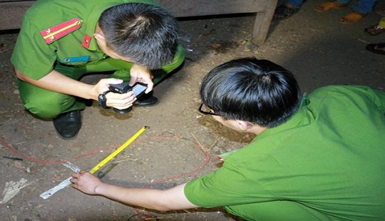Hà Nội: Chồng đoạt mạng vợ, đâm trọng thương anh vợ lúc nửa đêm