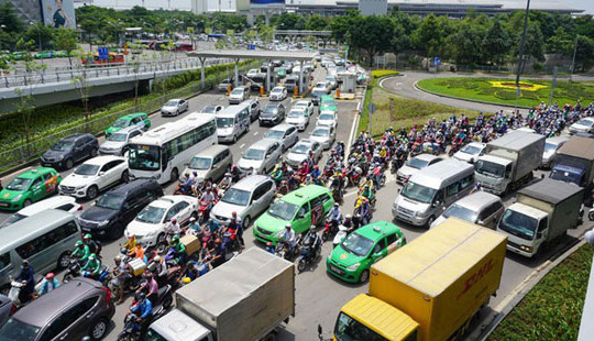 VCCI: “Đề nghị xem xét bỏ quy định về phù hiệu, biển hiệu”