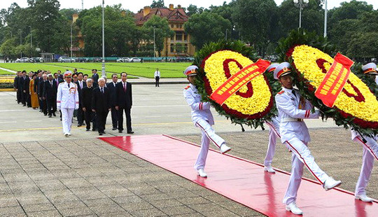 Lãnh đạo Đảng, Nhà nước vào Lăng viếng Chủ tịch Hồ Chí Minh