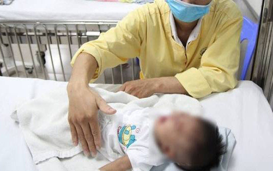 Sởi hoành hành ở các tỉnh phía Nam, nhiều bệnh nhi nhập viện