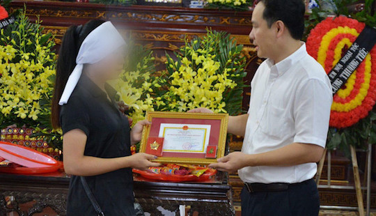 Một người đàn ông chết não hiến tạng cứu 4 người