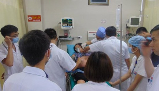3 giờ giành giật sự sống cho thai phụ bị ong đốt nguy kịch