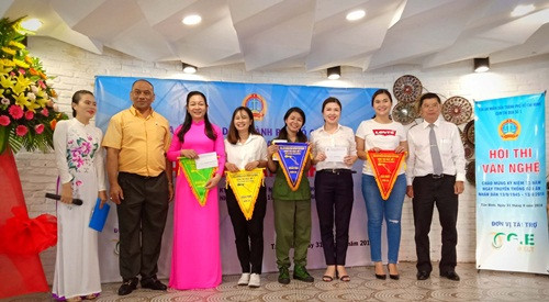 Hội thi văn nghệ chào mừng 73 năm ngày truyền thống TAND