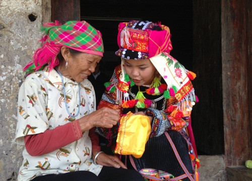 Bài ca kết đoàn nơi biên giới