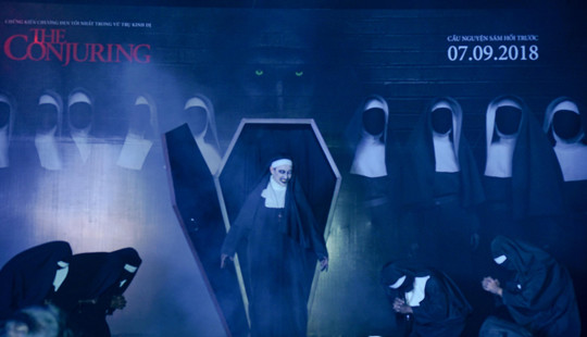 The Nun - Ác quỷ ma sơ khiến dàn sao Việt đứng tim buổi công chiếu