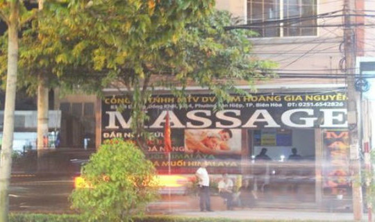Thợ sửa chữa điện bị điện giật tử vong trong tiệm massage