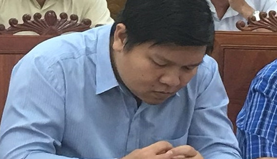 Xóa tên đảng viên, thu hồi quyết định bổ nhiệm PGĐ Sở Ngoại vụ Bình Định