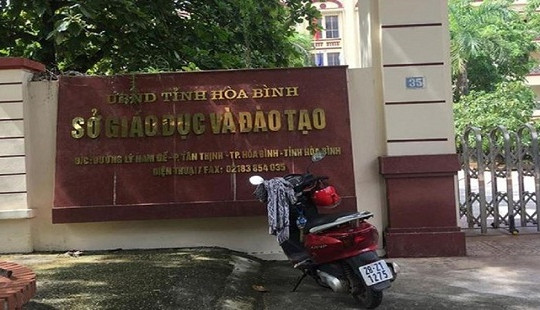 Bắt Trưởng phòng Khảo thí và kiểm định giáo dục tỉnh Hòa Bình