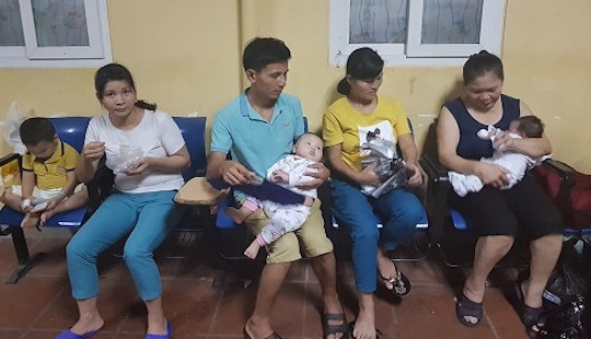 Bệnh viện Nhi Trung ương hỗ trợ bệnh nhân bị cháy giấy tờ, chỗ trọ ở Đê La Thành