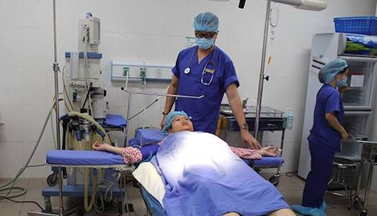 Hy hữu, sản phụ suy thận giai đoạn cuối vẫn sinh con khoẻ mạnh