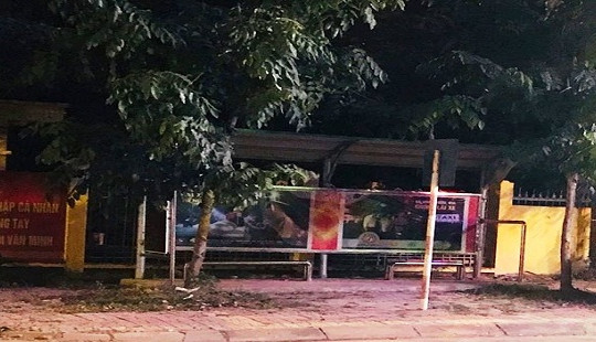 Phát hiện người phụ nữ tử vong tại bến xe buýt