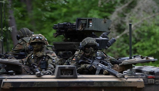 NATO triển khai 45.000 binh sĩ “sát sườn” biên giới Nga