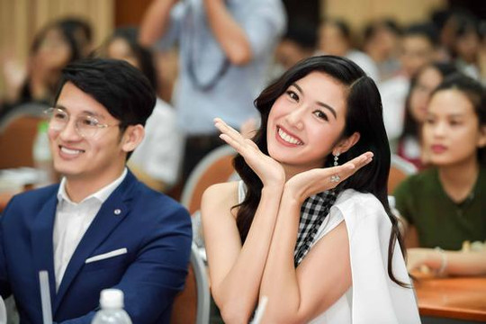Á hậu Thúy Vân: Xinh đẹp và đa tài