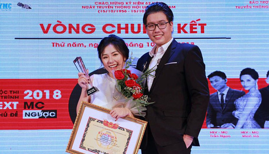 Top 6 Cầu Vồng MC làm giám khảo cuộc thi MC sinh viên