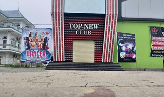 Nam thanh niên bị đâm gục trước cửa vũ trường ở Bà Rịa