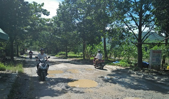 Thừa Thiên - Huế: Thi công đường cao tốc, cày nát đường dân sinh
