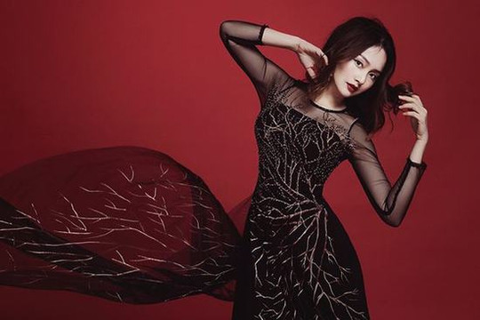 Sao Việt từng ‘khốn đốn’ vì những trang phục áo dài chỉ hợp mùa Halloween