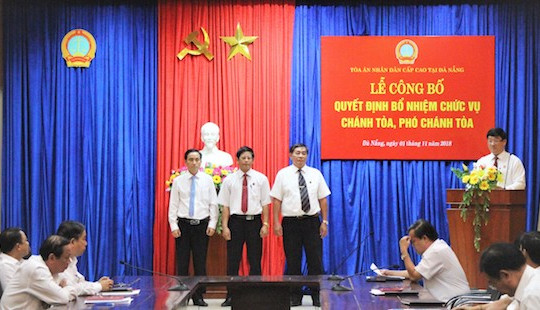 Trao quyết định bổ nhiệm Chánh tòa, Phó Chánh tòa TAND cấp cao tại Đà Nẵng