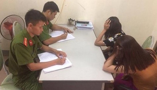 Triệt phá ổ mại dâm núp bóng cơ sở massage
