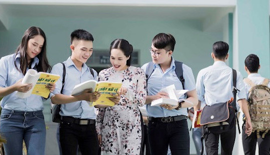 Đề xuất bỏ chính sách miễn học phí cho sinh viên sư phạm