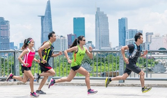 8000 người tham gia giải marathon ở TP.HCM